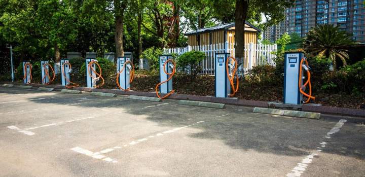 Our reliable, code-compliant solutions ensure quick and efficient installations, supporting sustainable mobility for your employees and customers. Whether for corporate parking lots, shopping centres, or public spaces, our team will help you choose and install the most effective charging infrastructure.